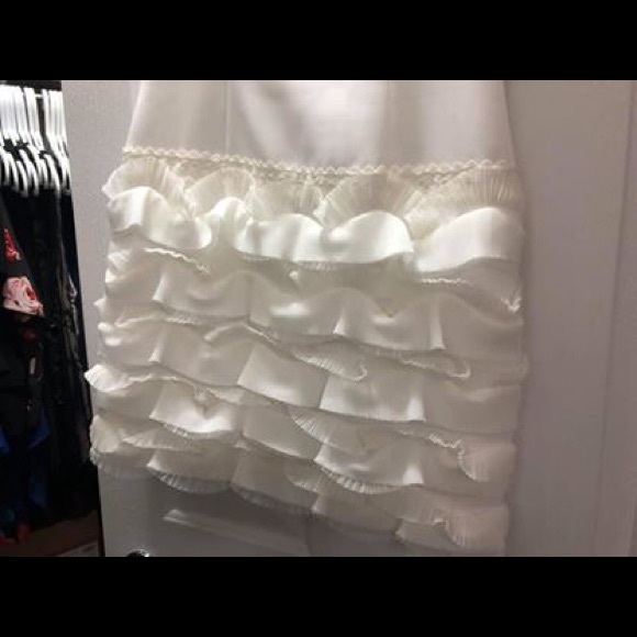 BCBG White Ruffle Dress - Picture 4 of 6